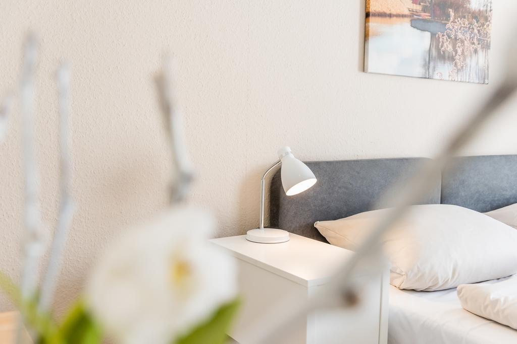 Schaefers Hotel, Self-Check-In, Cafe Und Baecker Am Hotel 弗希塔 外观 照片