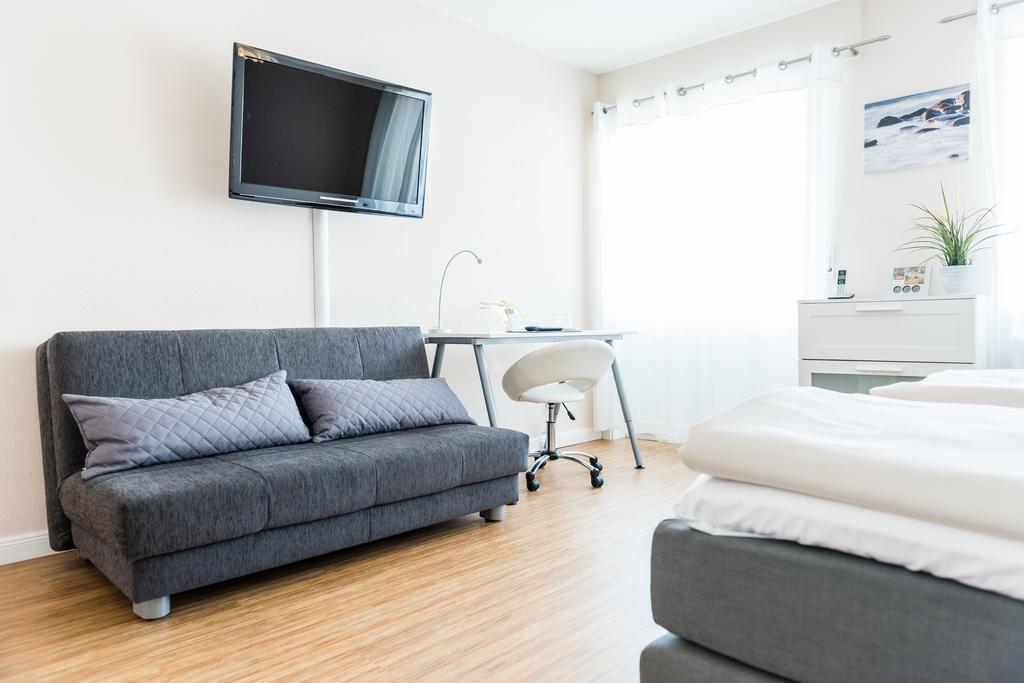 Schaefers Hotel, Self-Check-In, Cafe Und Baecker Am Hotel 弗希塔 外观 照片