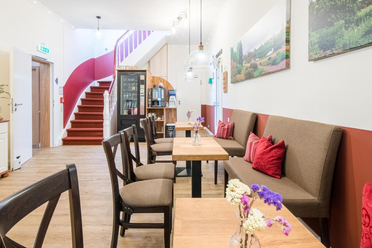 Schaefers Hotel, Self-Check-In, Cafe Und Baecker Am Hotel 弗希塔 外观 照片