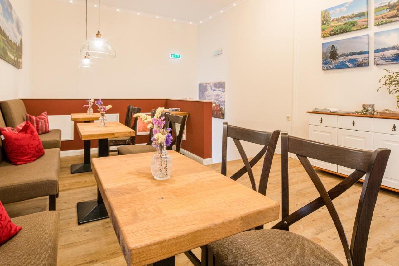 Schaefers Hotel, Self-Check-In, Cafe Und Baecker Am Hotel 弗希塔 外观 照片