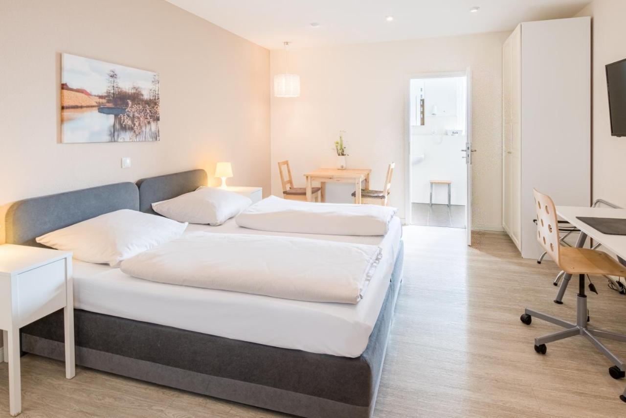 Schaefers Hotel, Self-Check-In, Cafe Und Baecker Am Hotel 弗希塔 外观 照片